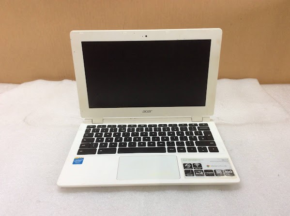 ACER chromebook CB3-111-C9K2 Laptop celeron n2350 2GBRAM/16GB