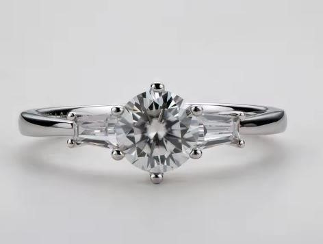 1.0ct GRA Moissanite white 18k white Gold Vermeil Ring -9US