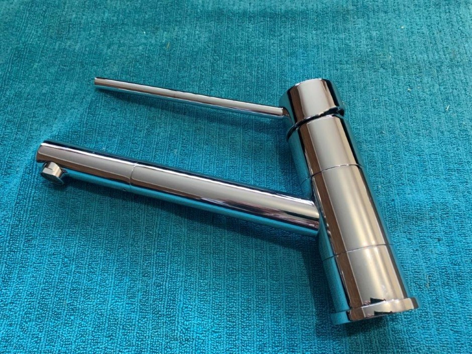 <p>1 x Basin Mixing Tap (Unused)</p>