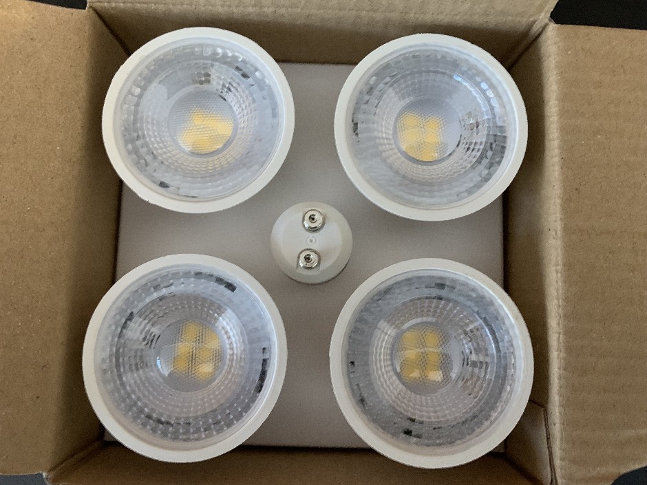 5 x Boxes of Lumenovo 6w LED Bulbs (Unused)