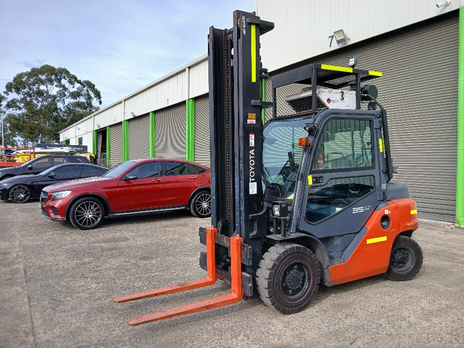 Toyota 35 Counterbalance LPG Forklift