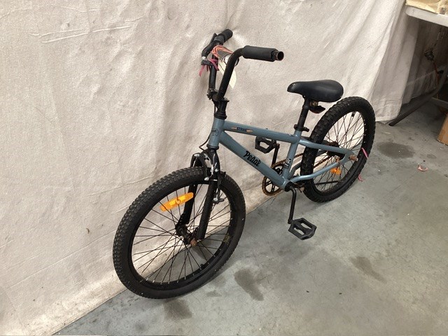 <p>Kids Pedal BMX</p>