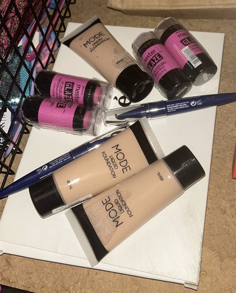 9x Assorted Big Brand Makeup