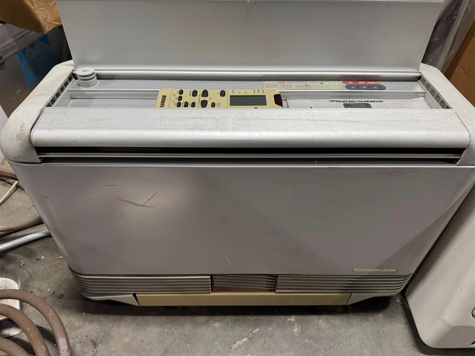 CLOSING DOWN SALE: 2X Gas Heaters