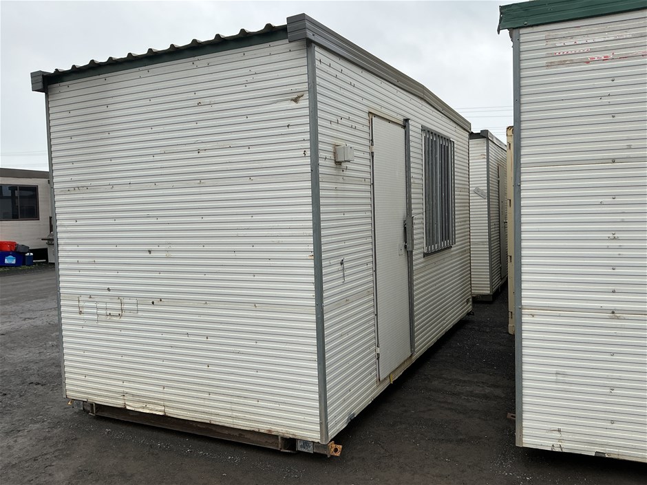 <p>4.8m by 2.4m Transportable Office</p>