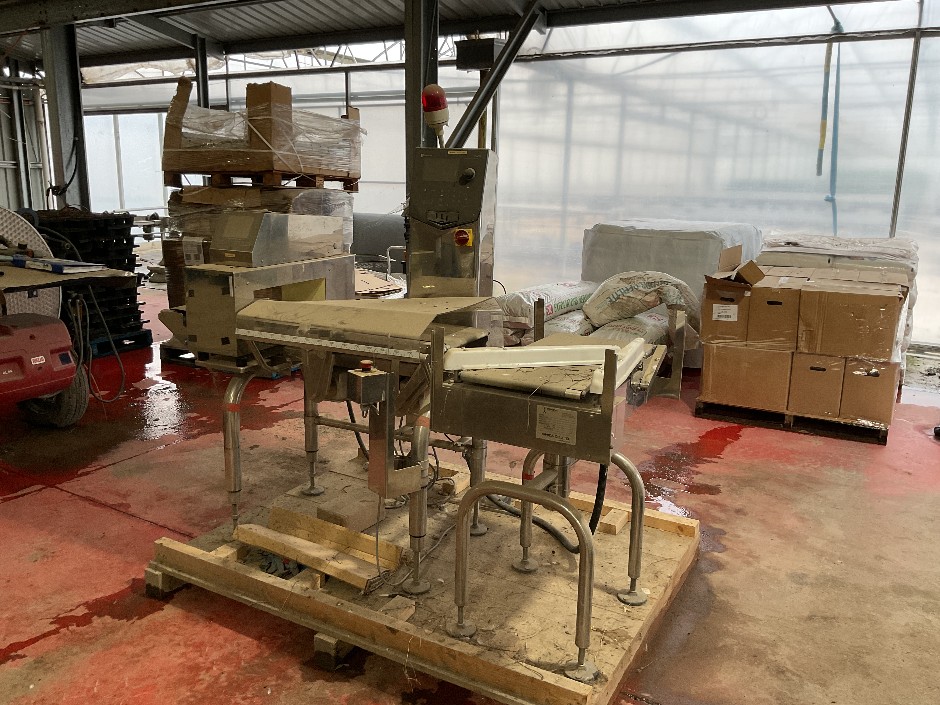 <p>Ishida Conveyor Check Weigher</p>