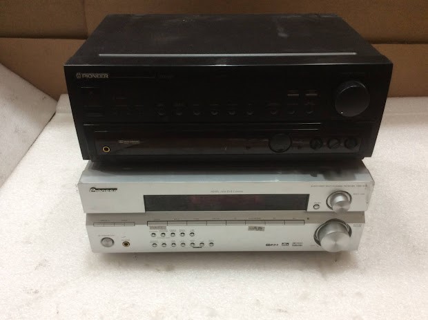 Pioneer VSX-455 Audio Stereo& Pioneer VSX-415 AudioVideo Receiver(Lot of 2)