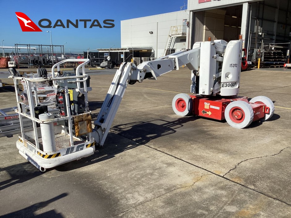 Unreserved - Qantas Access Equipment, Vehicles & Ground Support Sale