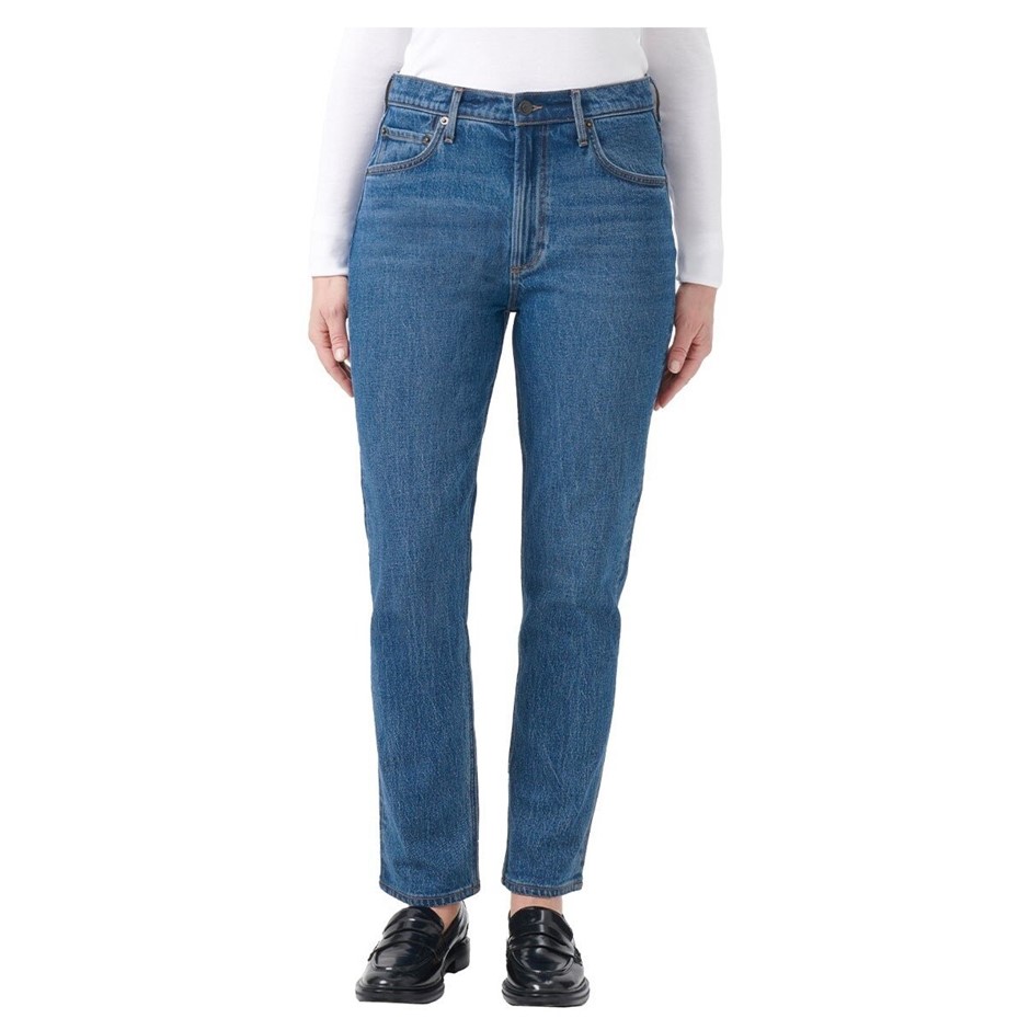 SIGNATURE Women's Straight Jean, Size 8, 99% Cotton, Blue. Buyers Note - D