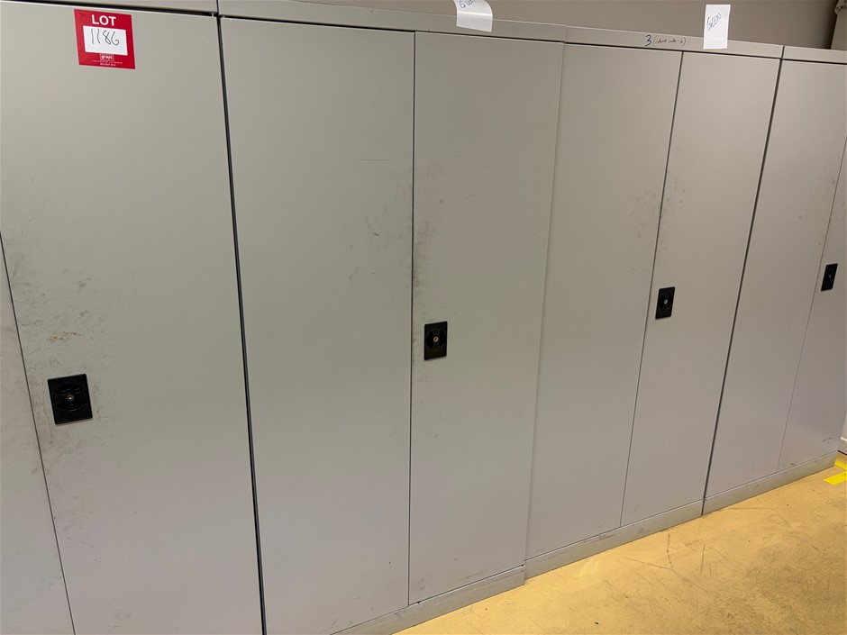 1x 2 Door Stationary Cupboard;