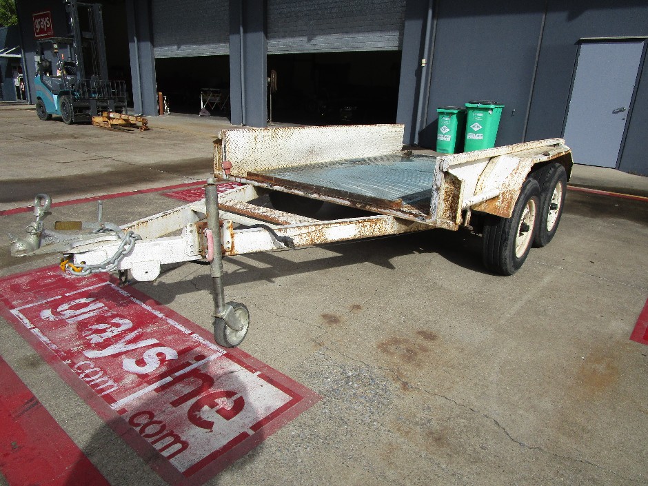 <p>2007 TOWPAX BOX TRAILER Dual Axle</p>