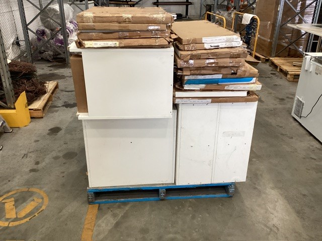<p>Pallet Containing Large Quantity Cabinetry With Doors </p>