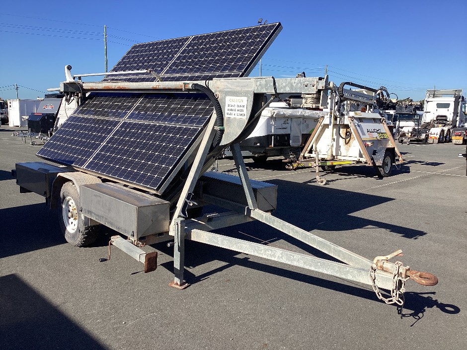 <p>2012 Trailer Mounted Solar Panel</p>