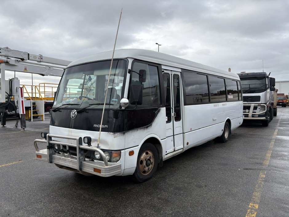 2006 Mitsubishi Fuso Rosa Diesel