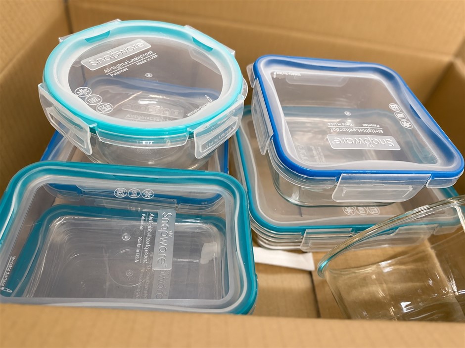 SNAPWARE Pyrex Glass Container with Plastic Lids 15 Pieces Only