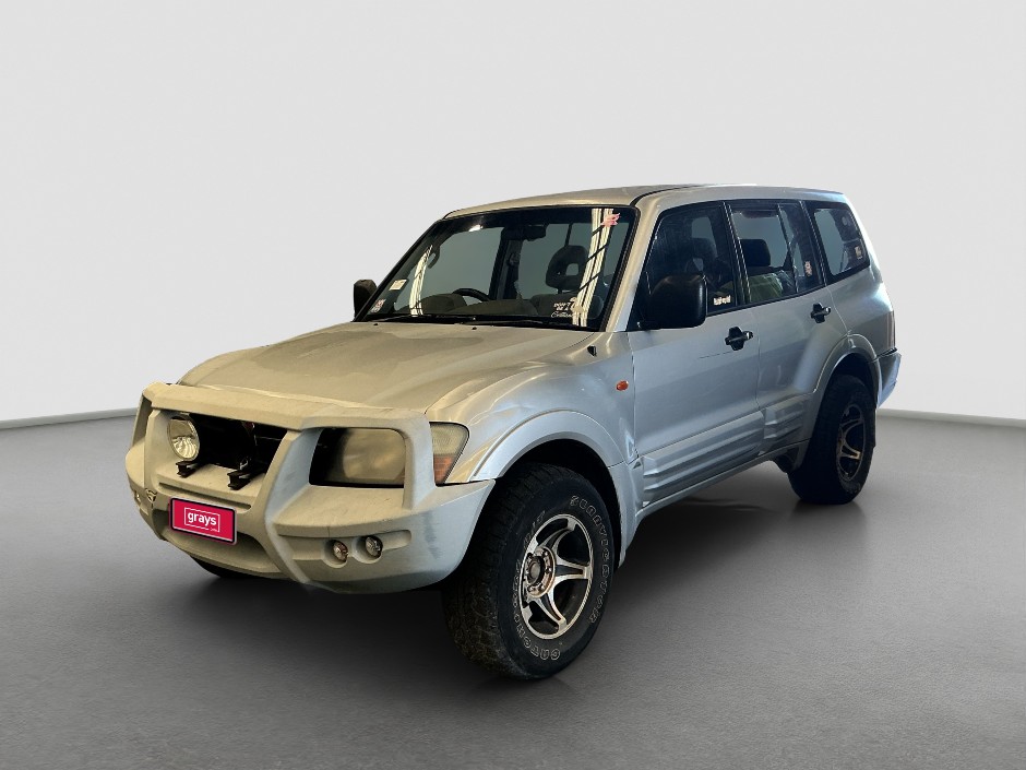 2002 Mitsubishi Pajero GLS Petrol