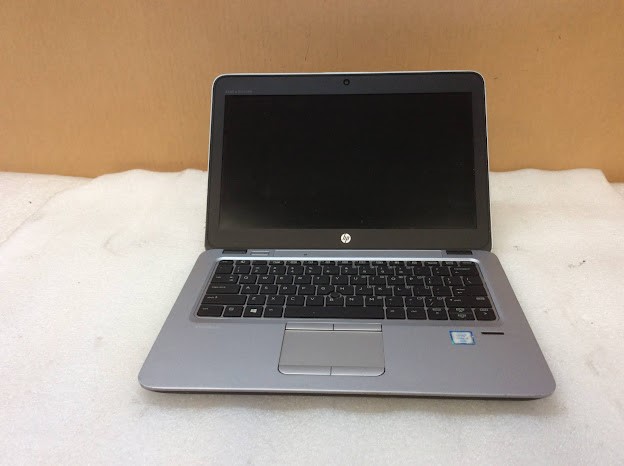 HP EliteBook 820 G3 Laptop i7-6600U 8GBRAM/320GB
