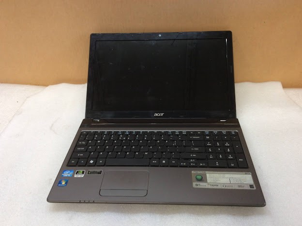 ACER ASPIRE 5750G Laptop I5-2410M 4GBRAM/128GB Black