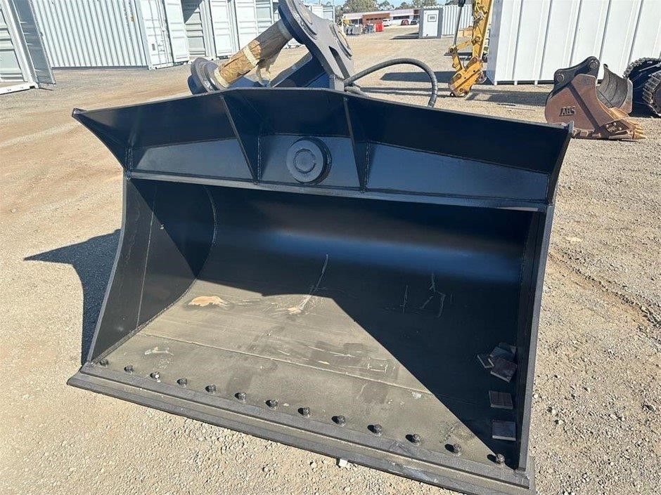 Hydraulic Tilting Mud Bucket to Suit 28-36T Excavator(Unused)