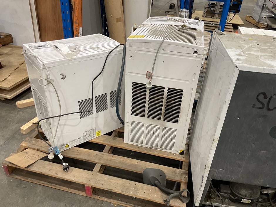 Pallet of wall-mounted air conditioners