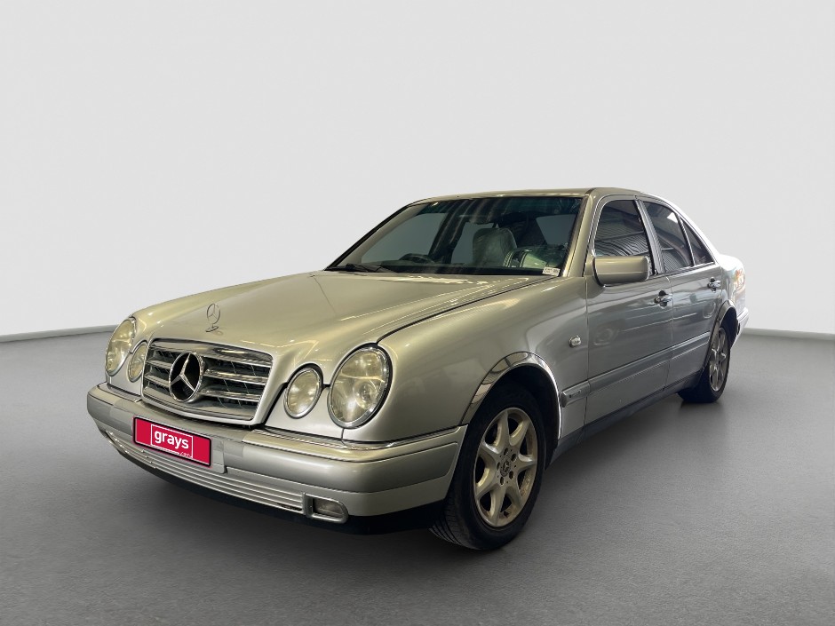 1996 Mercedes-Benz E320 Petrol