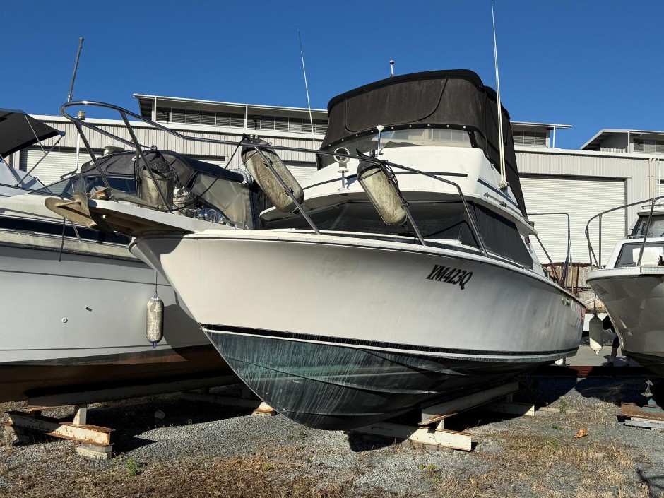 1989 Bertram 28 Flybridge Cruiser