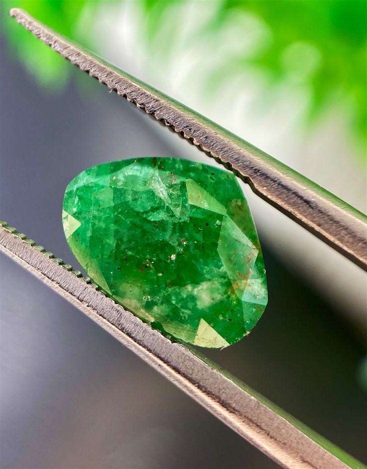 2.20 CT Quality Natural Gemmy Emerald
