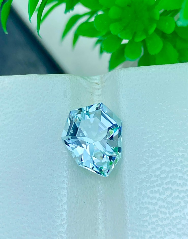 2.80 CT Natural Quality Aquamarine