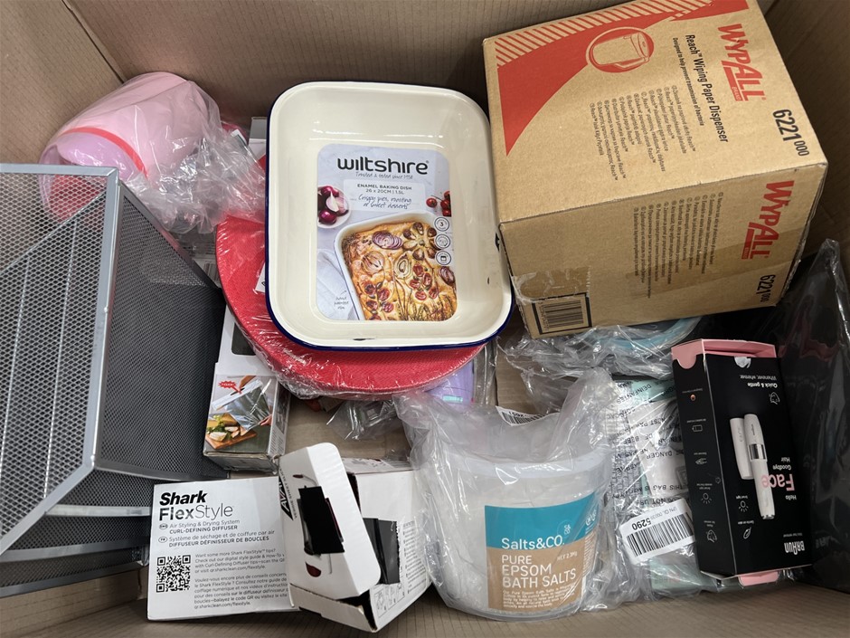 17 x ASSORTERD KITCHENWARE PRODUCTS; Incl. Baking dish, Owala, Mini hair re