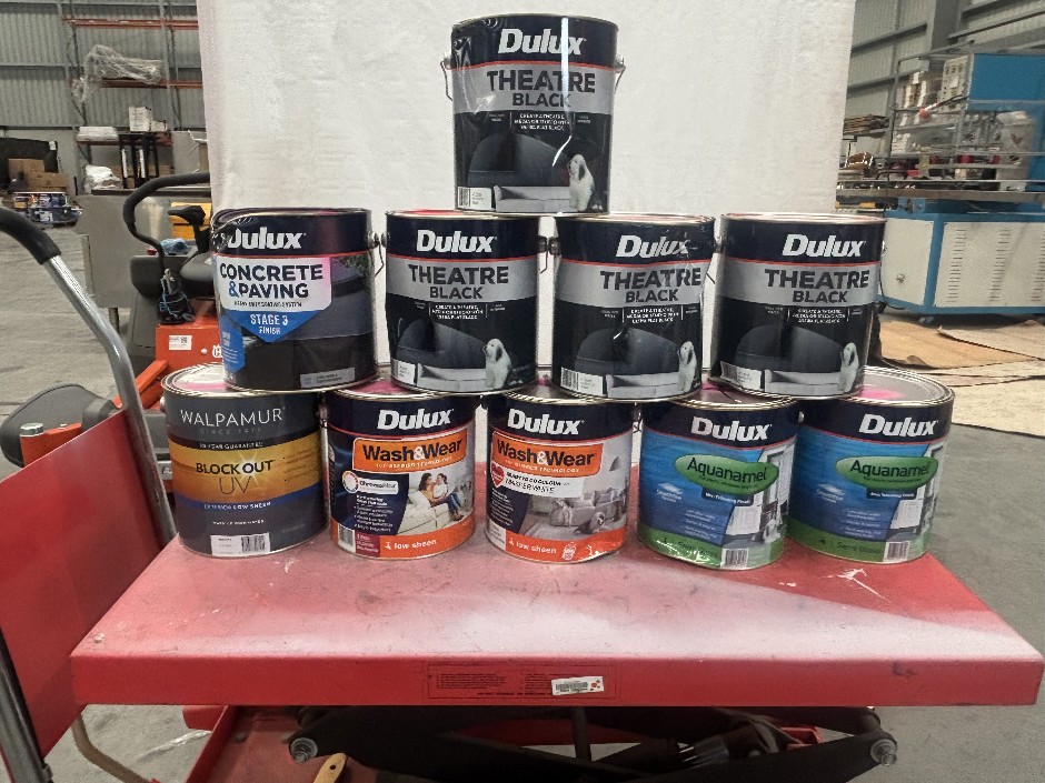 39 x Assorted 4L Paint Tins – Dulux, Walpamur, Berger & assorted