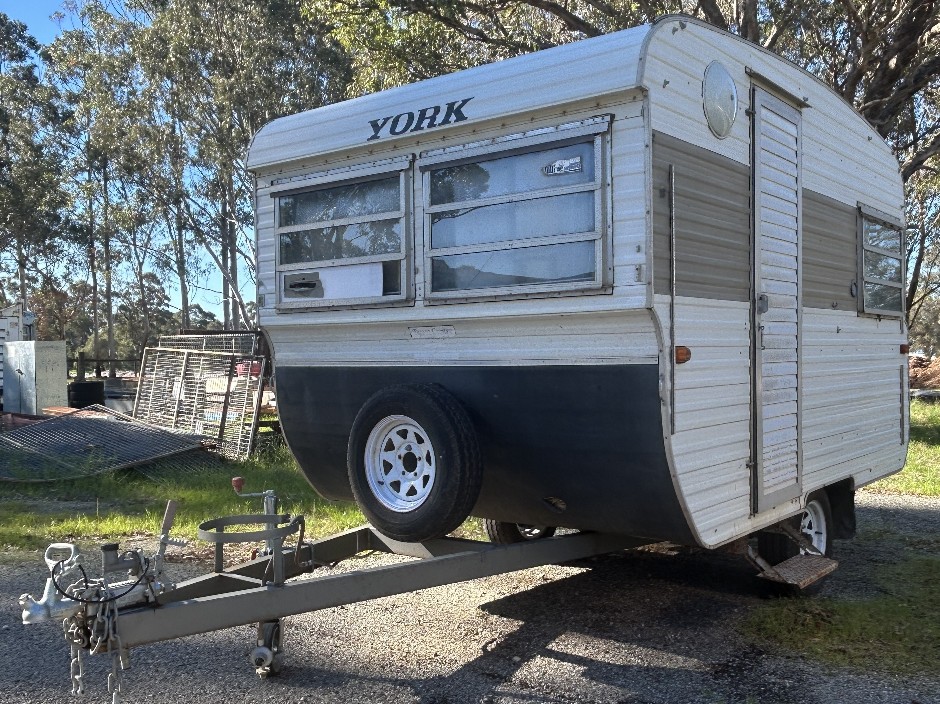 1976 York Caravan