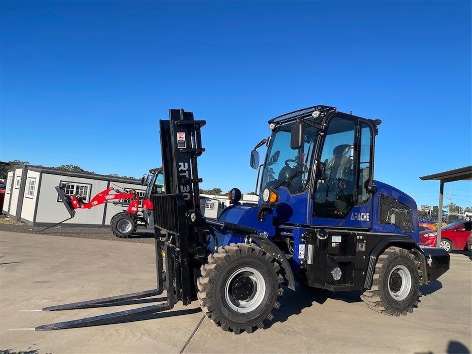 Rough Terrain Forklift (Unused)