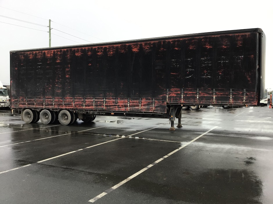 2002 Maxitrans ST3 Curtain Sider Drop Deck Trailer