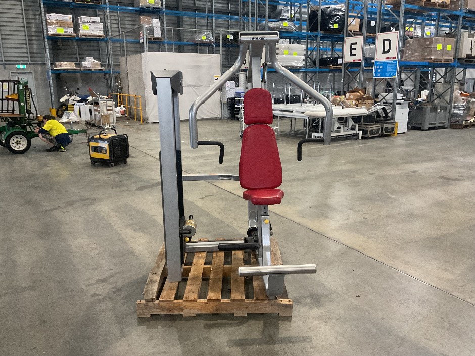 <p>Evolution Maxim Chest Press Machine</p>