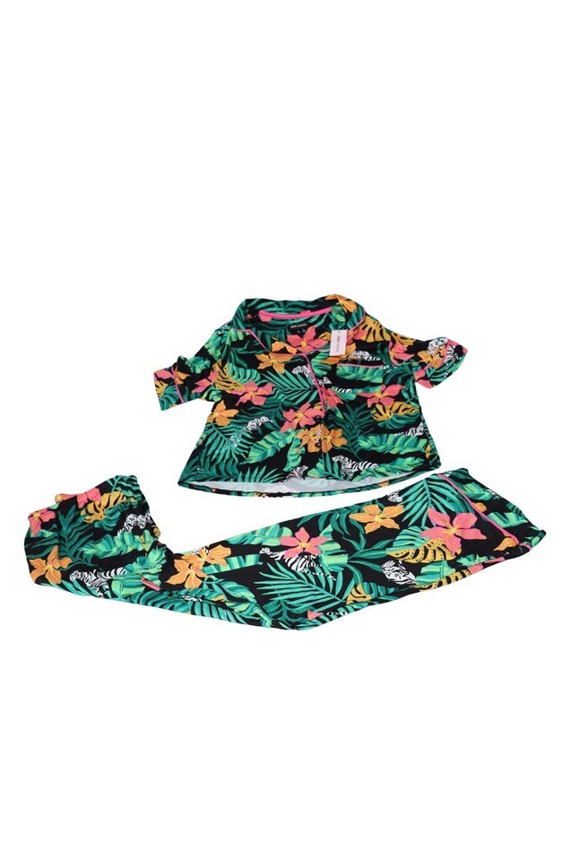 ROOM SERVICE Women's 2pc Notch Collar PJ Set, Size M, Amazon. Buyers Note