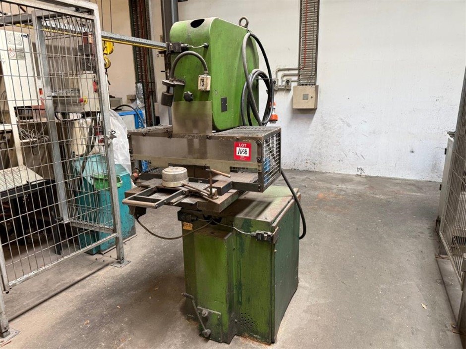 Heska Vertical Band Saw 