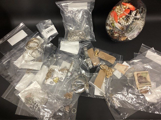 <p>Assorted Jewellery </p>