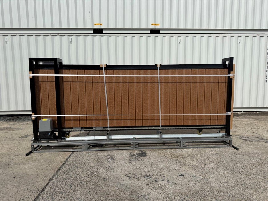 4m Oak Look Electric Sliding Gate