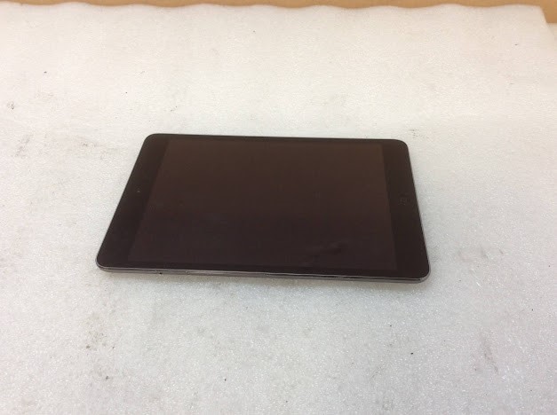 Apple iPad mini 2 (A1489) Tablet 16GB