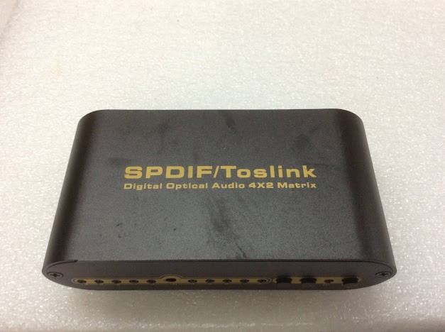 SPDIF/Toslink Digital Optical Audio 4x2 Matrix