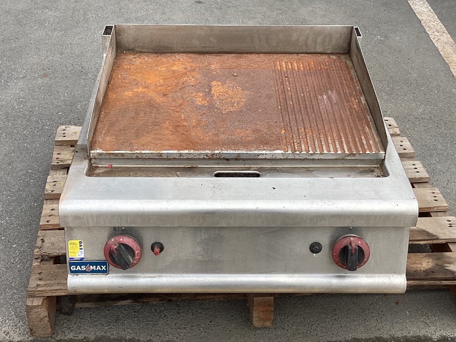 <p>Gasmax Commercial Gas Benchtop Griddle</p>