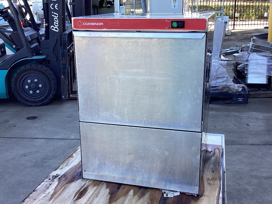 <p>Comenda Commercial Undercounter Dishwasher</p>