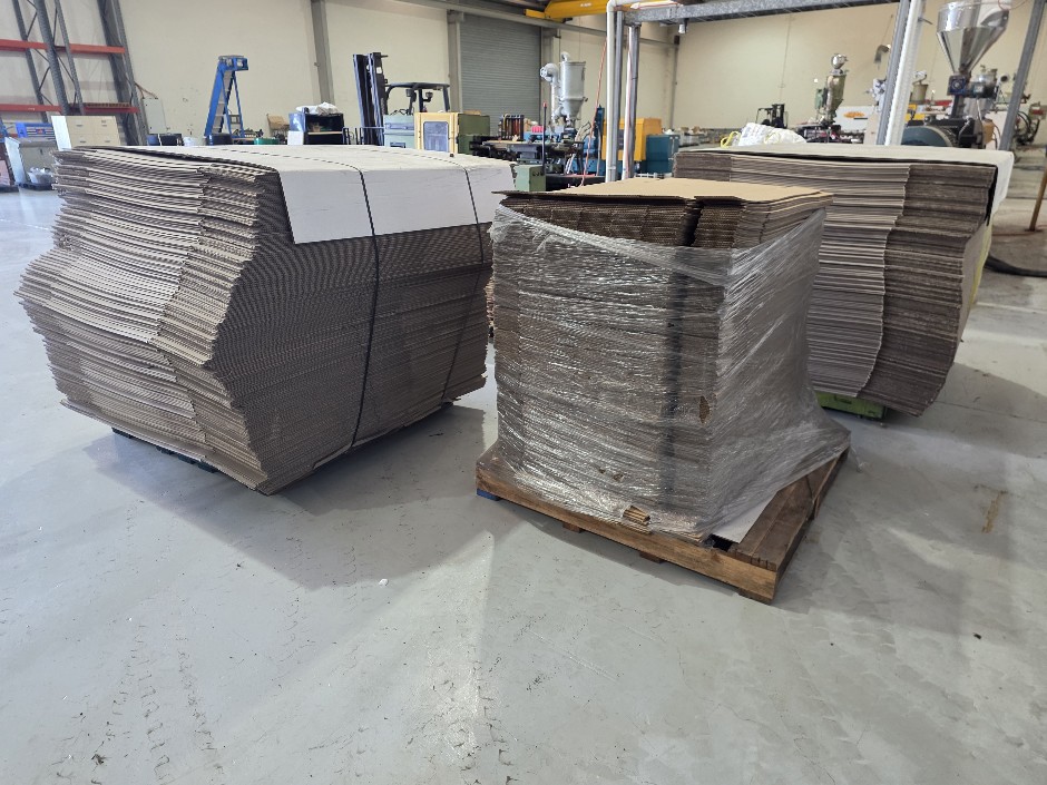 Quantity of Cardboard boxes
