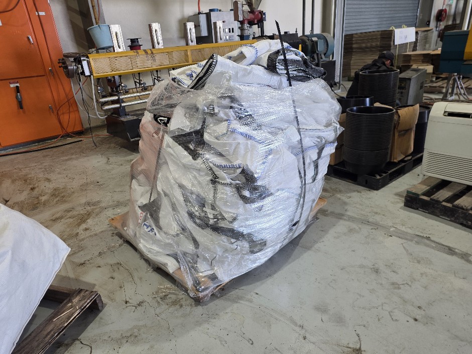 <p>Pallet Of Bulka Bags</p>