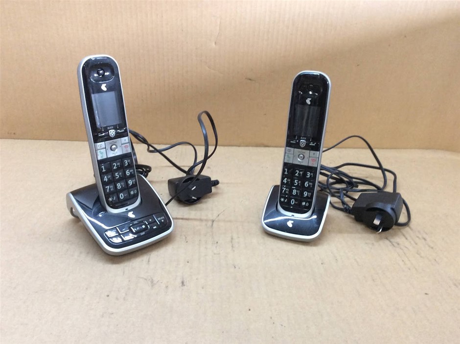 Telstra Call Guardian 301 Cordless Phone(Dual Handsets Base & Chargers)