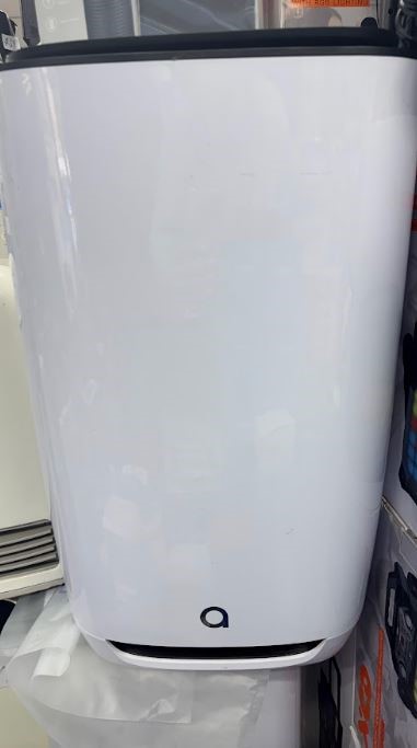 CLOSING DOWN SALE: x2 Air Purifier