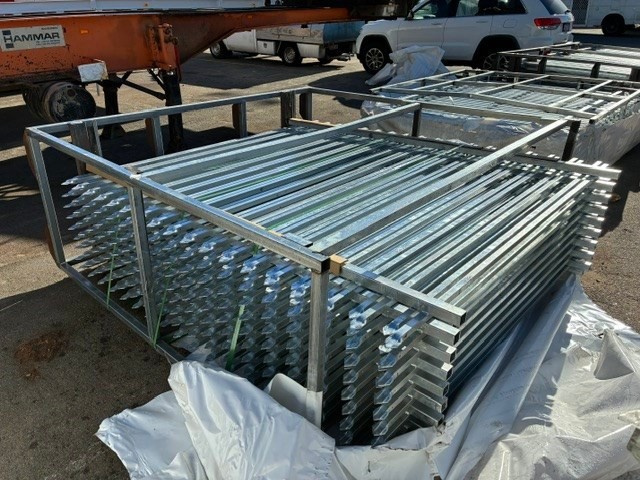 Pallet of Fencing - Approx 18 Fences