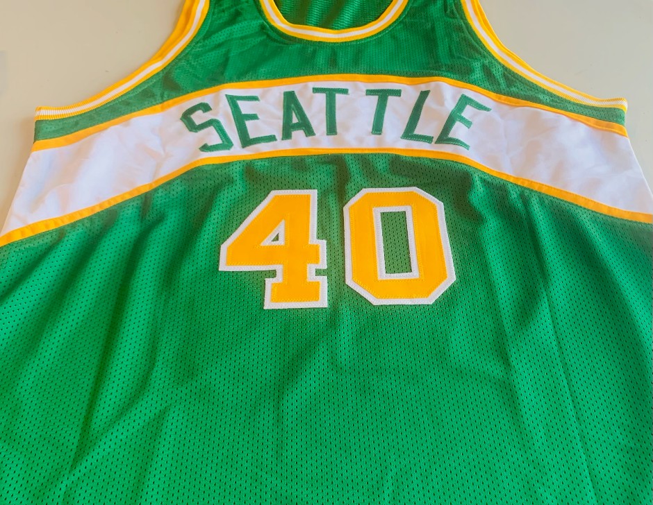 Shawn Kemp signed Jersey - Seattle SuperSonics - Beckett authentication