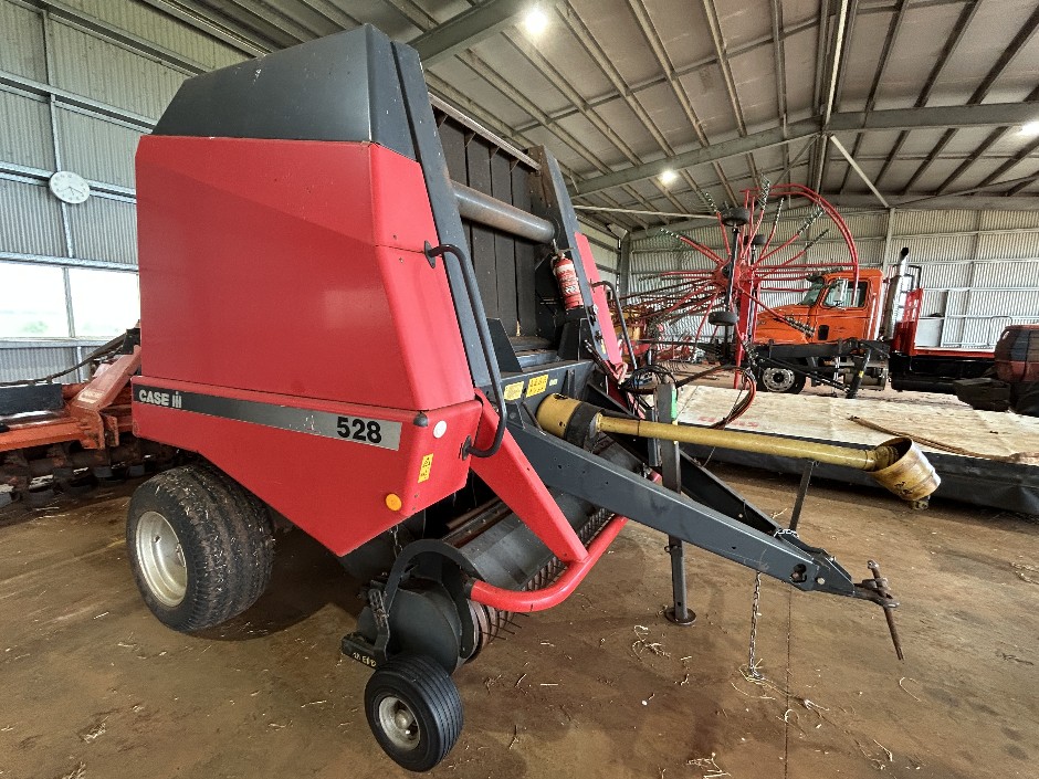 CASE IH 528 Round Baler with Monitor & Computer