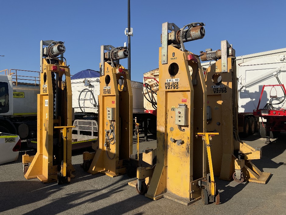 <p>4x 1994 VectorLifting 15t Column Lifts</p>